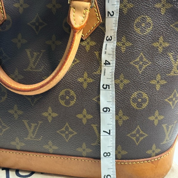 Louis Vuitton Medium Monogram Alma PM free lock and key - Picture 6 of 13